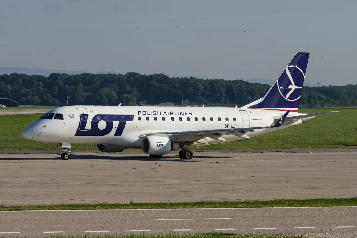 Embraer E170
