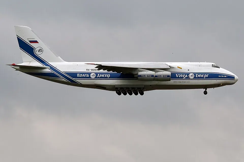 Antonov An-124