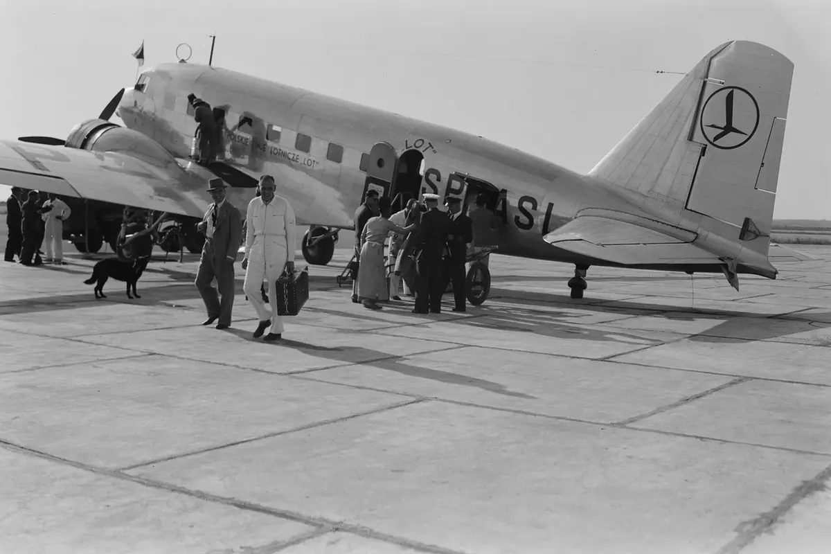Douglas DC-2