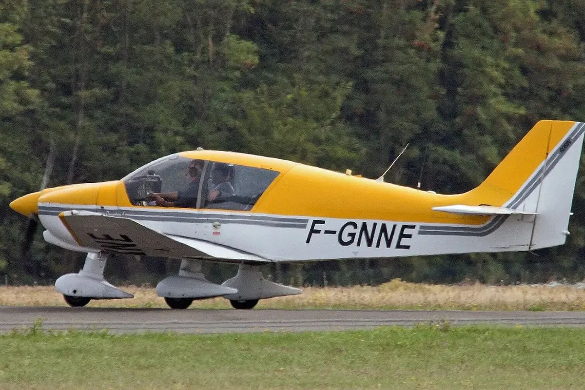 Robin DR400