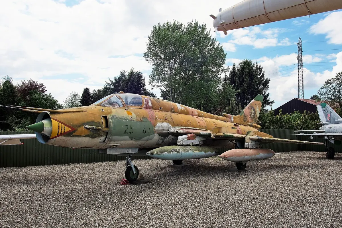 Sukhoi Su-17