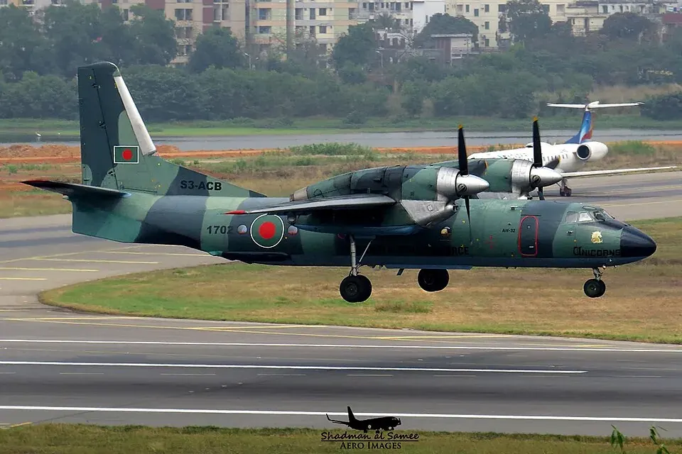 Antonov An-32