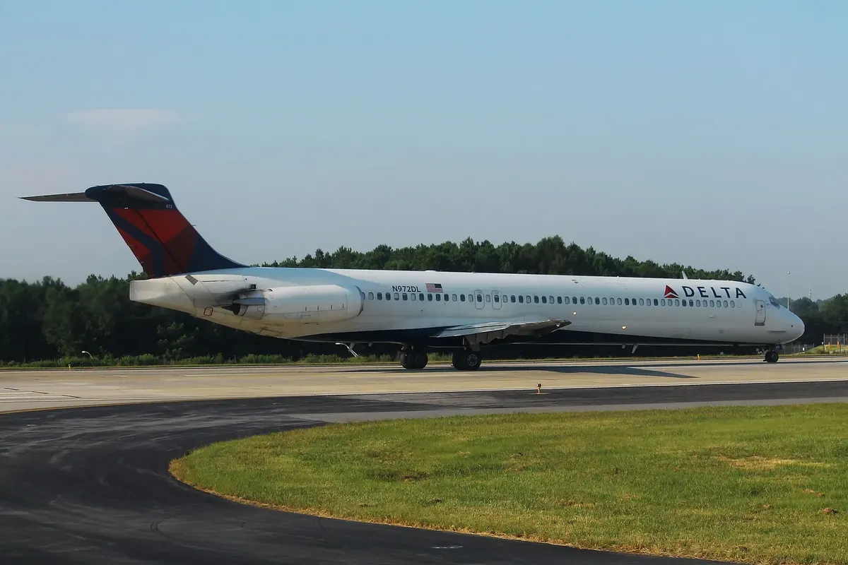 McDonnell Douglas MD-80
