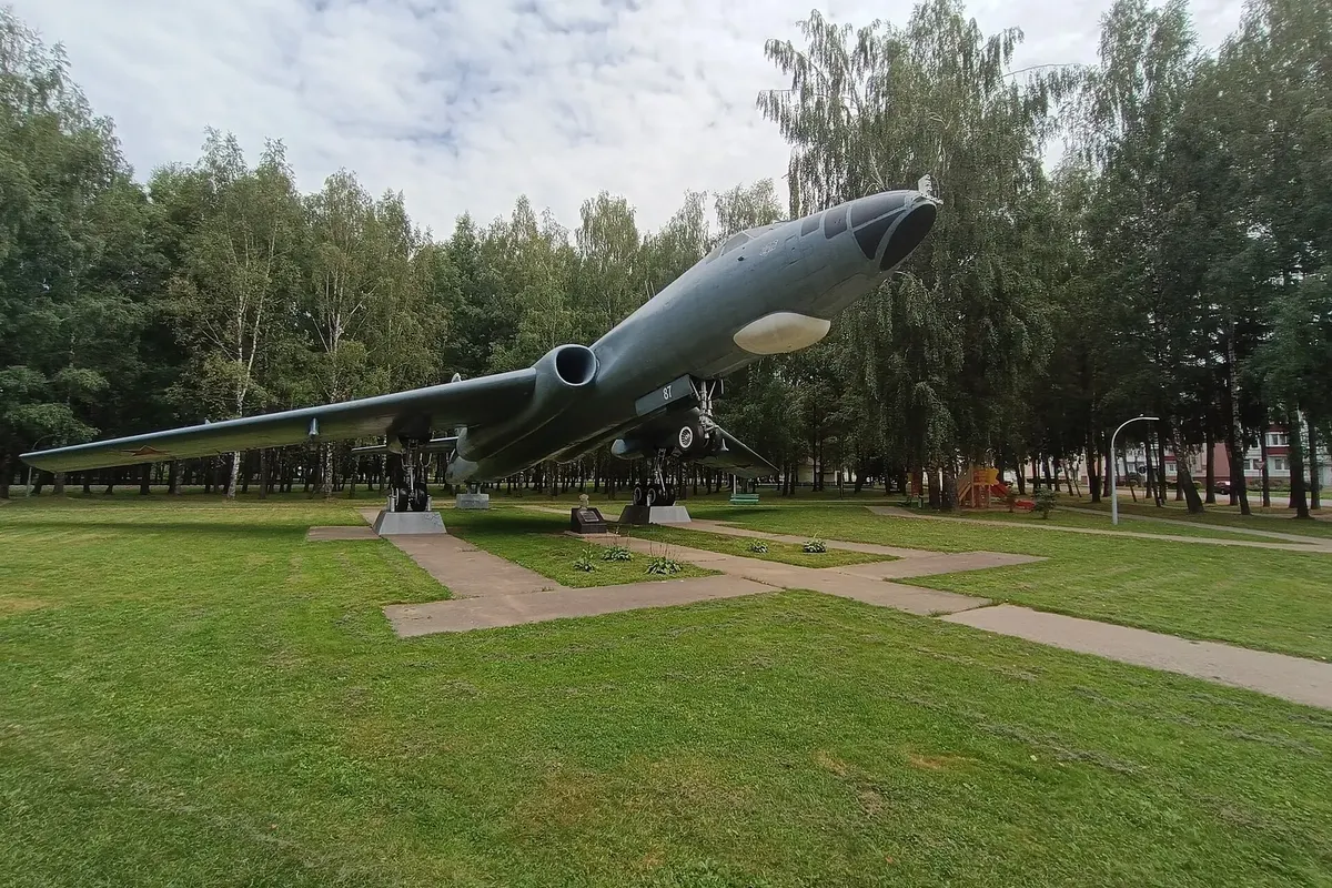 Tupolev Tu-16