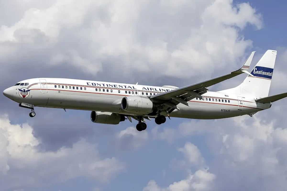 Boeing 737-900
