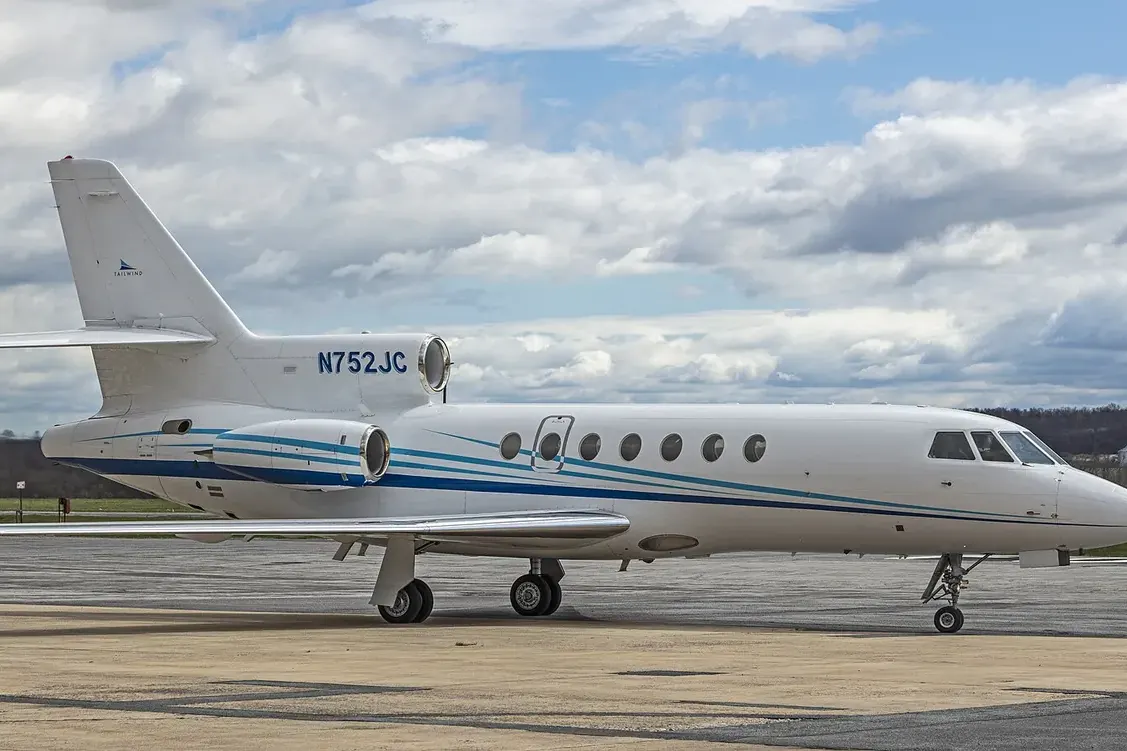 Dassault Falcon 50