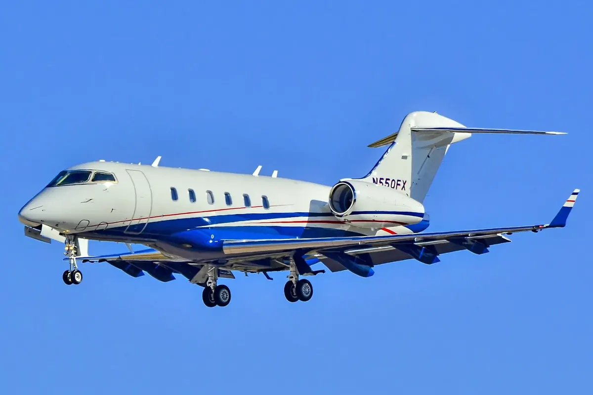 Bombardier Challenger 300