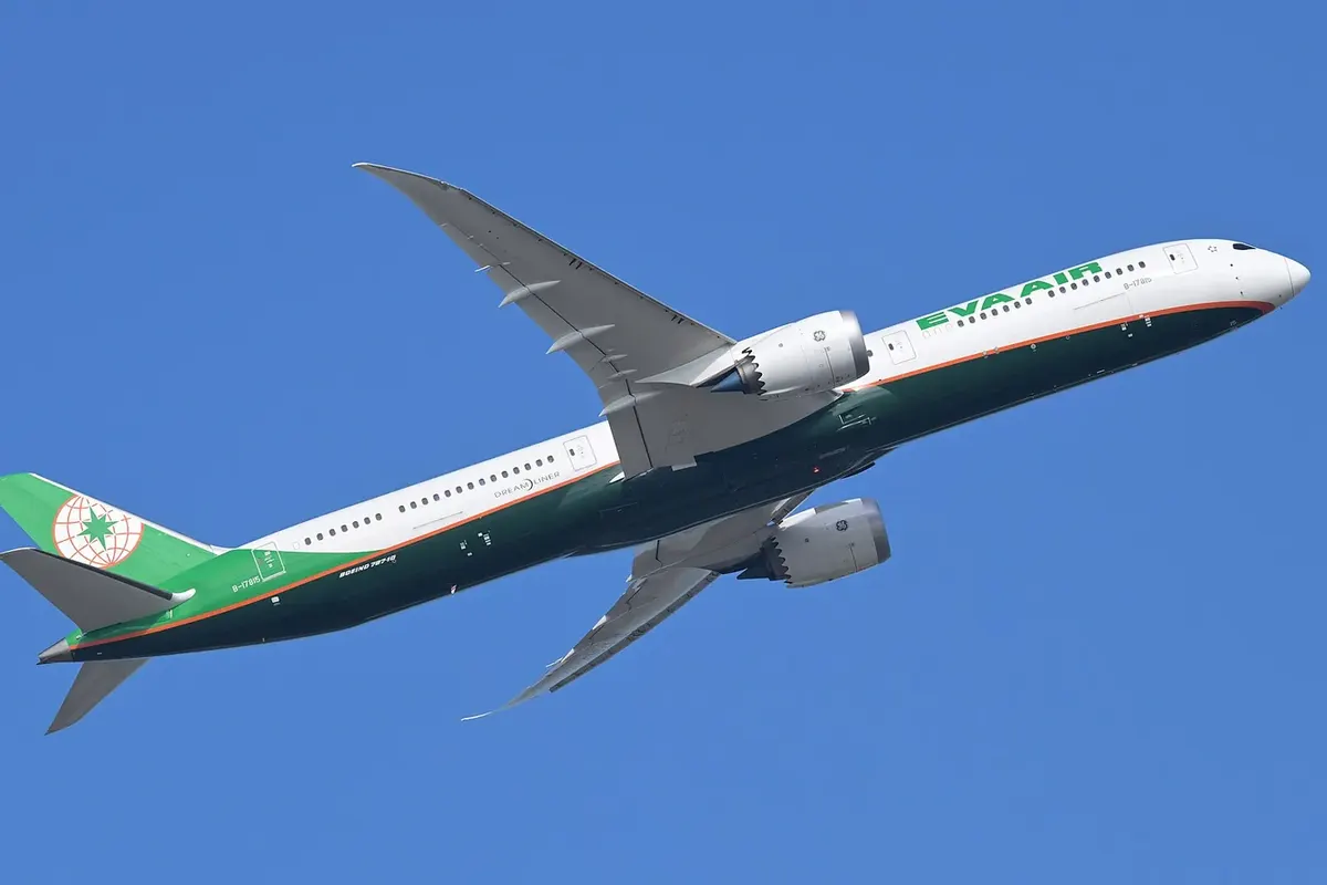 Boeing 787-10